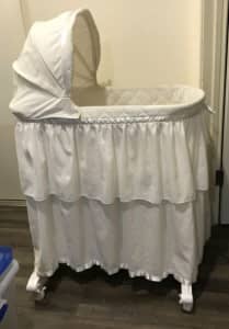 Childcare rocking bassinet double skirt white