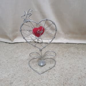 Love heart wire ornament