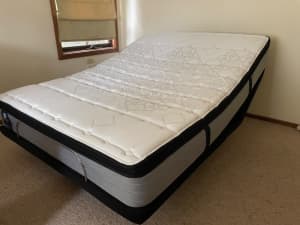 Queen sized adjustable bed