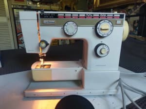 Sewing machine vintage Elna Contessa 310 good working condition MIJIn