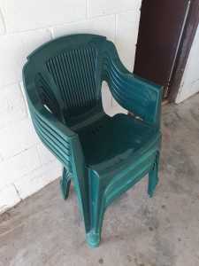 SOLD pending pick up - Plastic chairs x 6