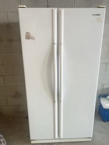 Samsung double door fridge freezer 