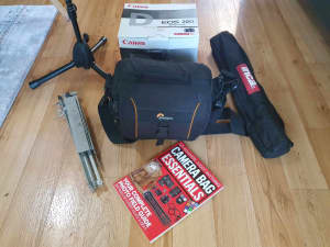 Canon EOS 20D Digital camera with accessories