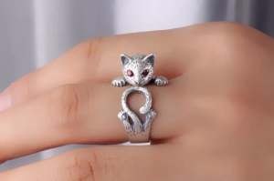 Brand new adjustable lucky cat ring