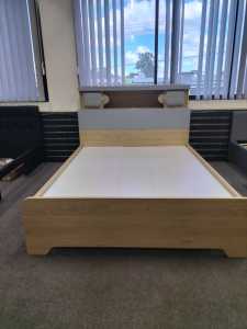 FOR SALE!! GORGEOUS KIAMA QUEEN SIZE BED!!!!DELIVERY AVAILABLE!