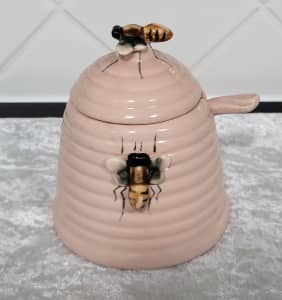 HONEY JAR with BEES VINTAGE PINK CERAMIC LID & SPOON RARE COLLECTABLE