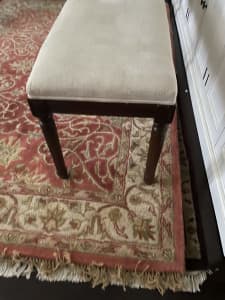 Ottoman Padded Bench - French Provincial Look - Wood Base