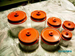 tupperware canisters x 8