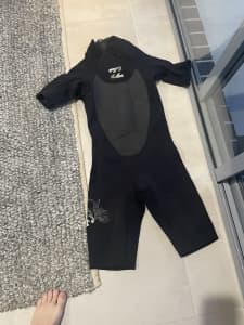 Billabong wet suit .. new condition 