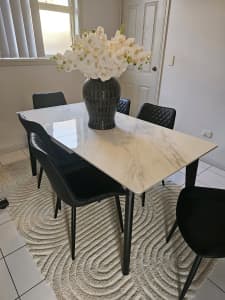 Marble table like NEW
