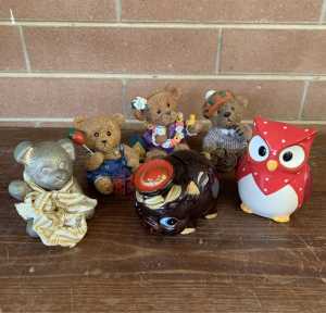 Money Boxes & Piggy Bank (6) Price for lot Great condition