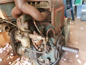 Vintage engine Wisconsin twin THD 18hp 3200 rpm petrol
