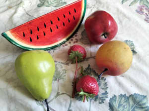 Artificial decorative fruits 