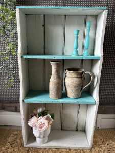 RUSTIC OLD UPCYCLED SHELVING