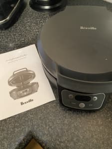 Breville Omlette Maker with book. Hardly used.