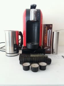 Coffee machine/frother/grinder/reusable pods