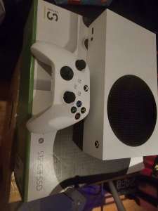 Xbox Series S with additional Elite Series 2 Core blue controller 
