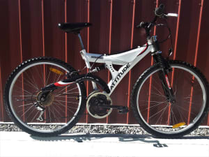Dual suspension mountain bike MTB Decarlo unisex bicycle Ipswich