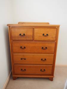 120cm Fabulous Wooden Drawer Dresser. Good Condition. Merrylands.