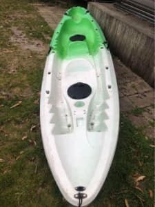 Glide Reflection 2 kayak 2.5 person with paddles