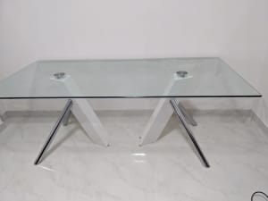 Premium glass dining table with 6 chairs - Brand new condition!