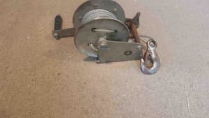 HAND WINCH FOR BOAT OR TRAILER