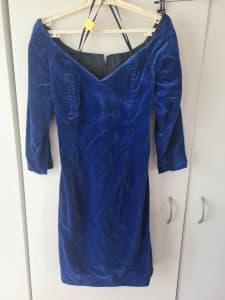 WOMENS SIZE S FEREES COLLECTION DRESS