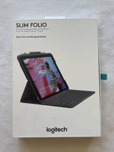 LOGITECH SLIM FOLIO iPad 7th & 8th Gen - Graphite Case w/ Keyboard