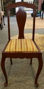 French Style Antique Chair. French polished. Silk Upholstery