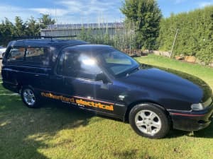 Holden Commodore VS Series 3. V8 Ute Black