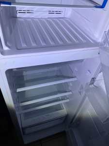 AS NEW SAMSUNG 390 LITRE FRIDGE FREEZER FREE DELIVERY