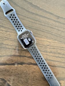 Apple Watch 5 - 2020 model