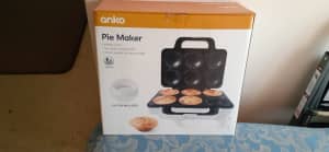 Pie maker