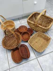 SELECTION of BASKETS -selling as a lot