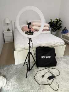 Neewer Ring Light Kit with wireless remote