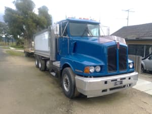 Kenworth tipper truck 601