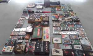 NUMEROUS Collectors COMPUTER Games & Others Sort After Collectables