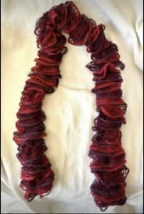 Stunning Cosy SCARF ~ As New, Perfect for Winter!