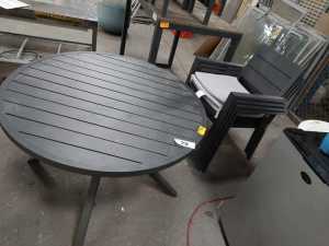 Aluminium 1.2m Circular Outdoor Table & 4 Chairs