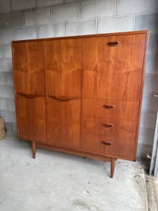 Mid Century Chiswell Cocktail Cabinet