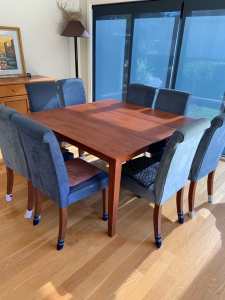 Dinning table , Extendable 