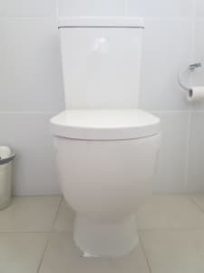 Toilet Unit Rimless