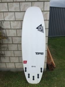 Tomo Evo surfboard 5'4