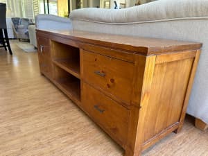 Solid Timber TV Entertainment Unit (1800 W x 495 D x 615 H)