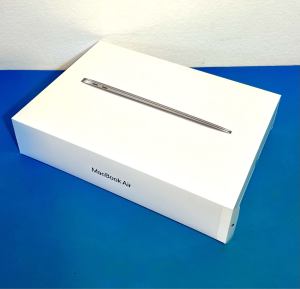 Brand new M1 MacBook Air 13” 256gb ssd 8gb ram 8-core full warranty