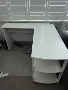 L shaped corner desk