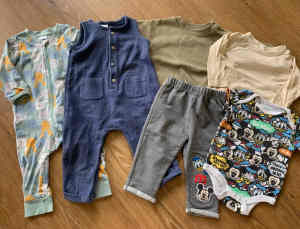 Bundle of Boys Clothes inc. Disney - Size 0 (6-12 months)