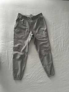 Lululemon pants (Size S)