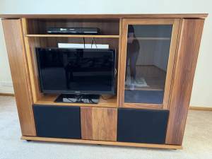 TV cabinet in excellent condition