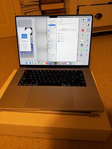 MacBook Pro 16inch M2 pro